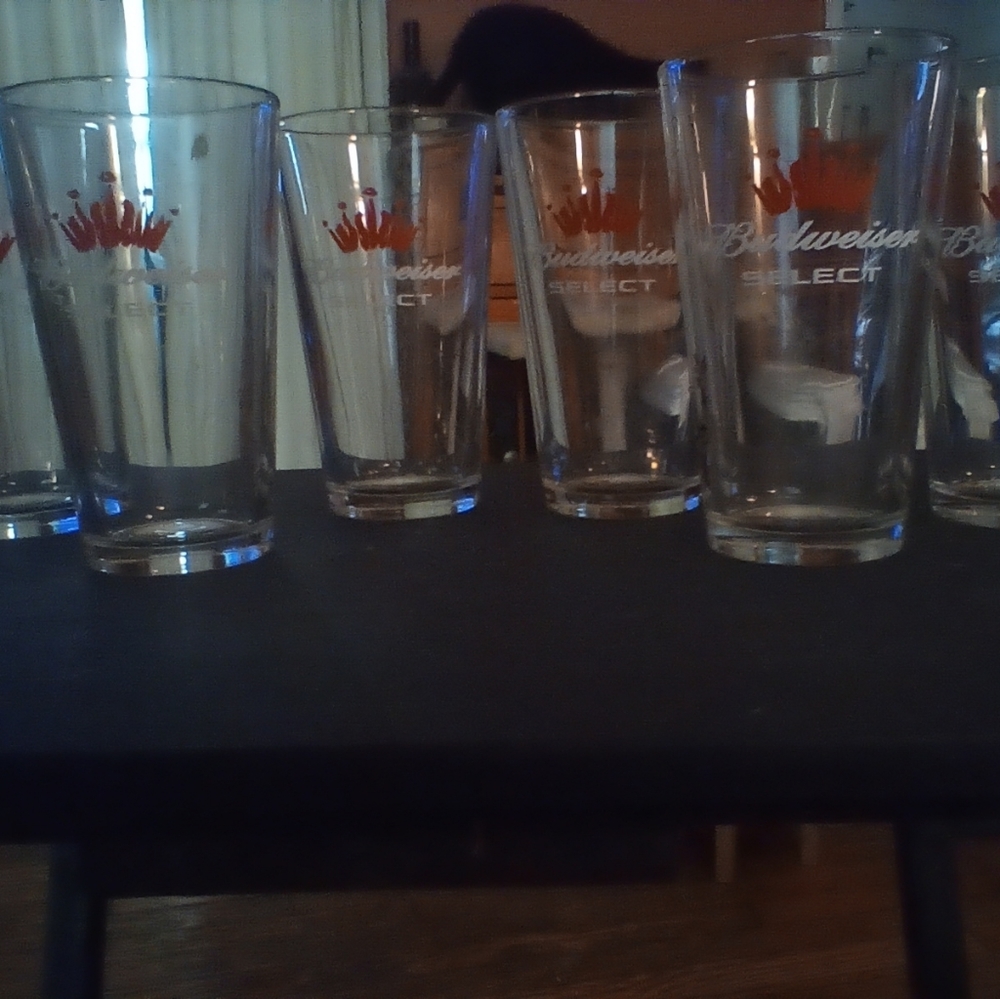 4 pint glasses. Budweiser select logo with crown